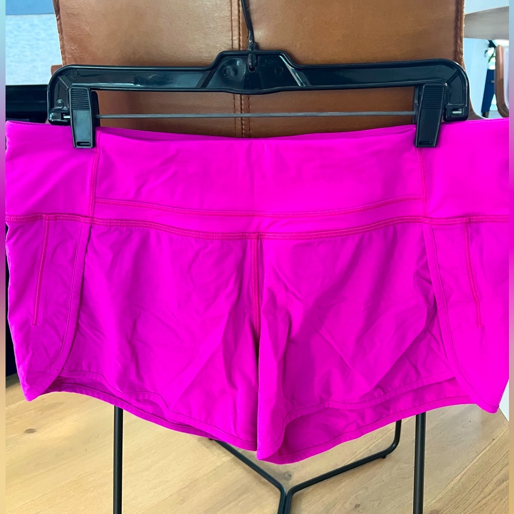 Lululemon Speed Up Short 4” inseam size 10 in Fuchsia